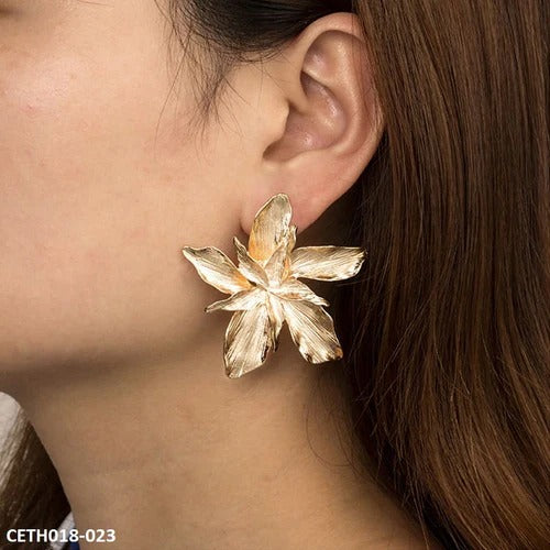 CETH018 SDQ Edge Layer Flower Stud Tops Pair - CETH