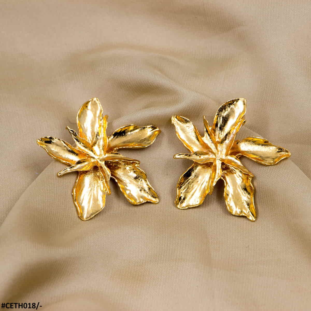 CETH018 SDQ Edge Layer Flower Stud Tops Pair - CETH