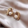 CETH121 SDQ V Pearl Ear Tops Pair