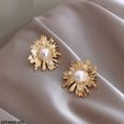 CETH056 SDQ Imp Pearl Tops Pair